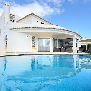 Villa Cristina 17 - 500 M From The, Albufeira